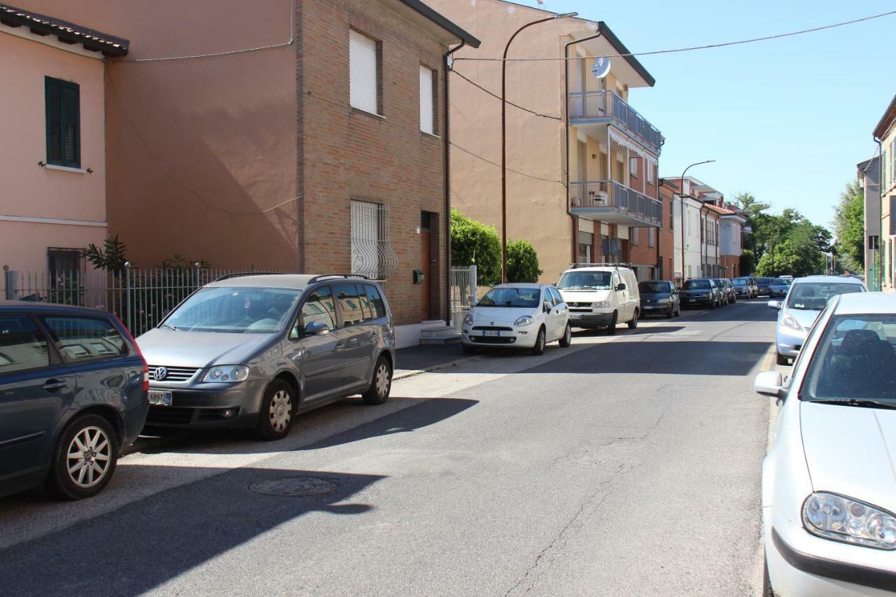 Casa Singola A Pochi Passi Dal Centro Storico Apartment Ravenna Luaran gambar